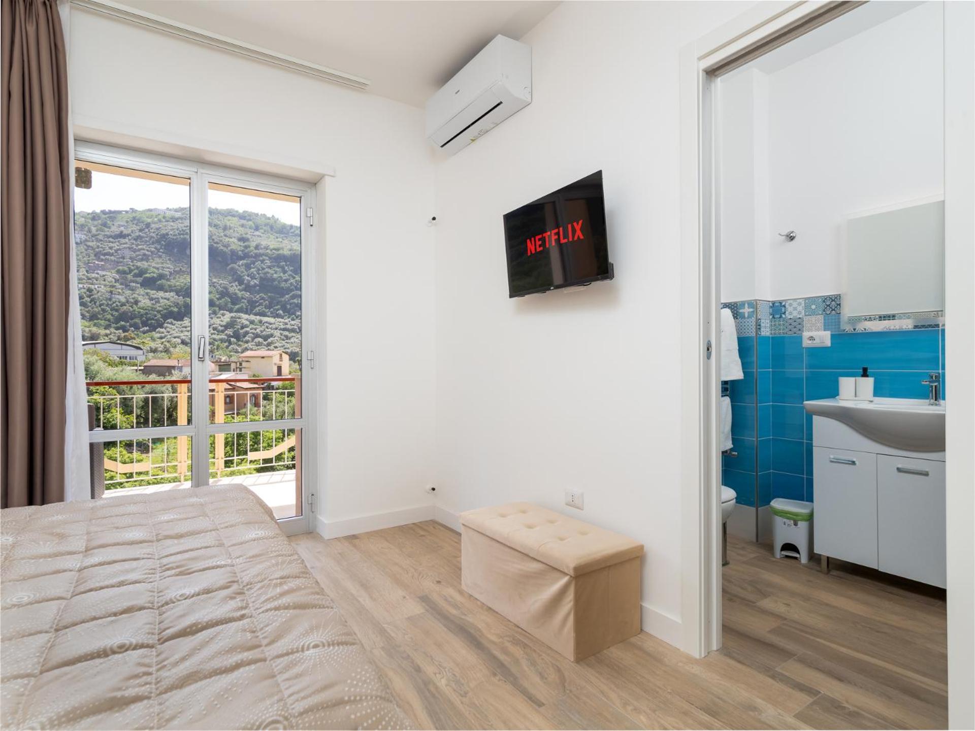 Nonno Angelo - 4 Bedrooms With Free Parking & Seaview Balcony Сорренто Экстерьер фото