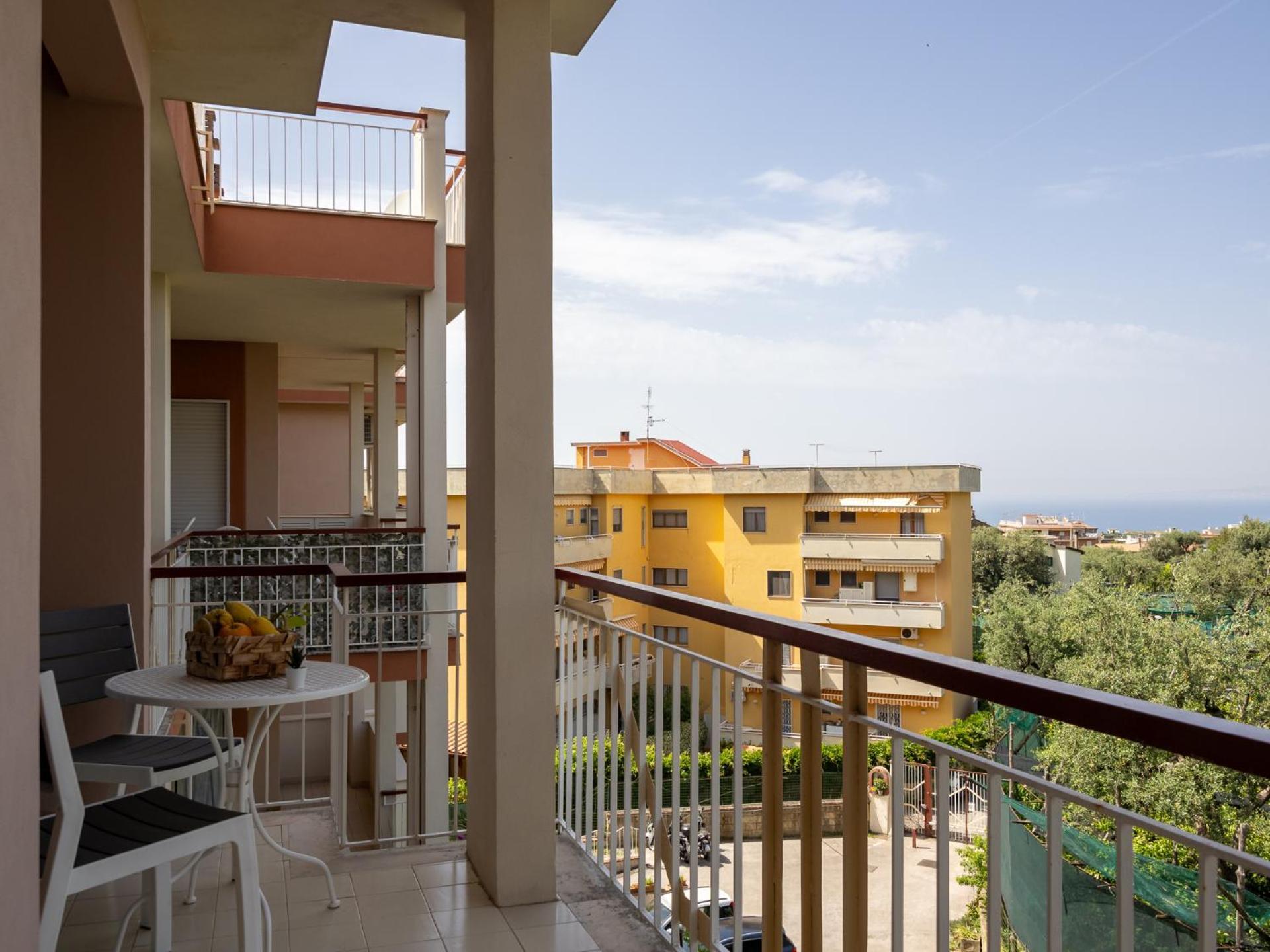 Nonno Angelo - 4 Bedrooms With Free Parking & Seaview Balcony Сорренто Экстерьер фото