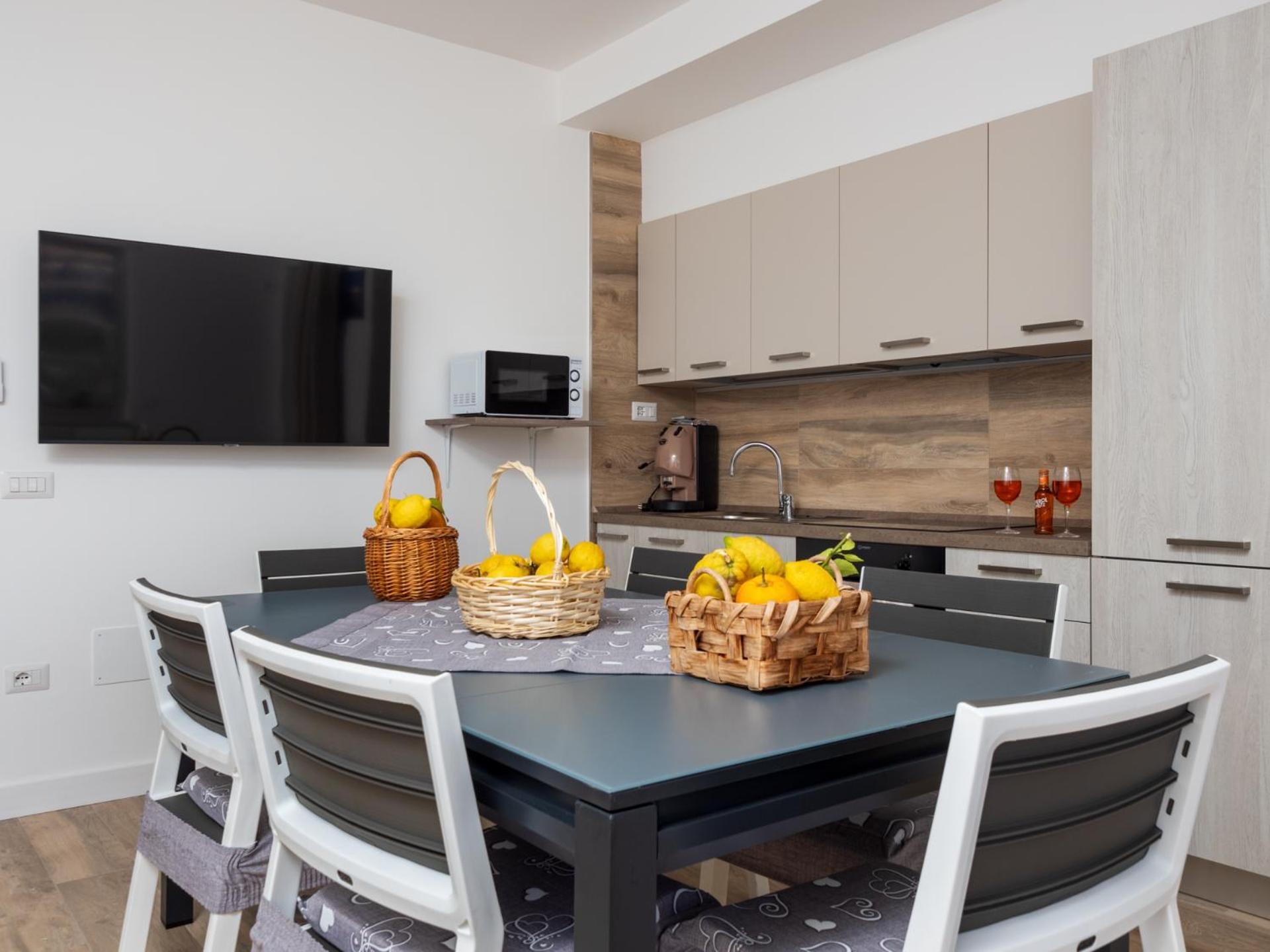 Nonno Angelo - 4 Bedrooms With Free Parking & Seaview Balcony Сорренто Экстерьер фото