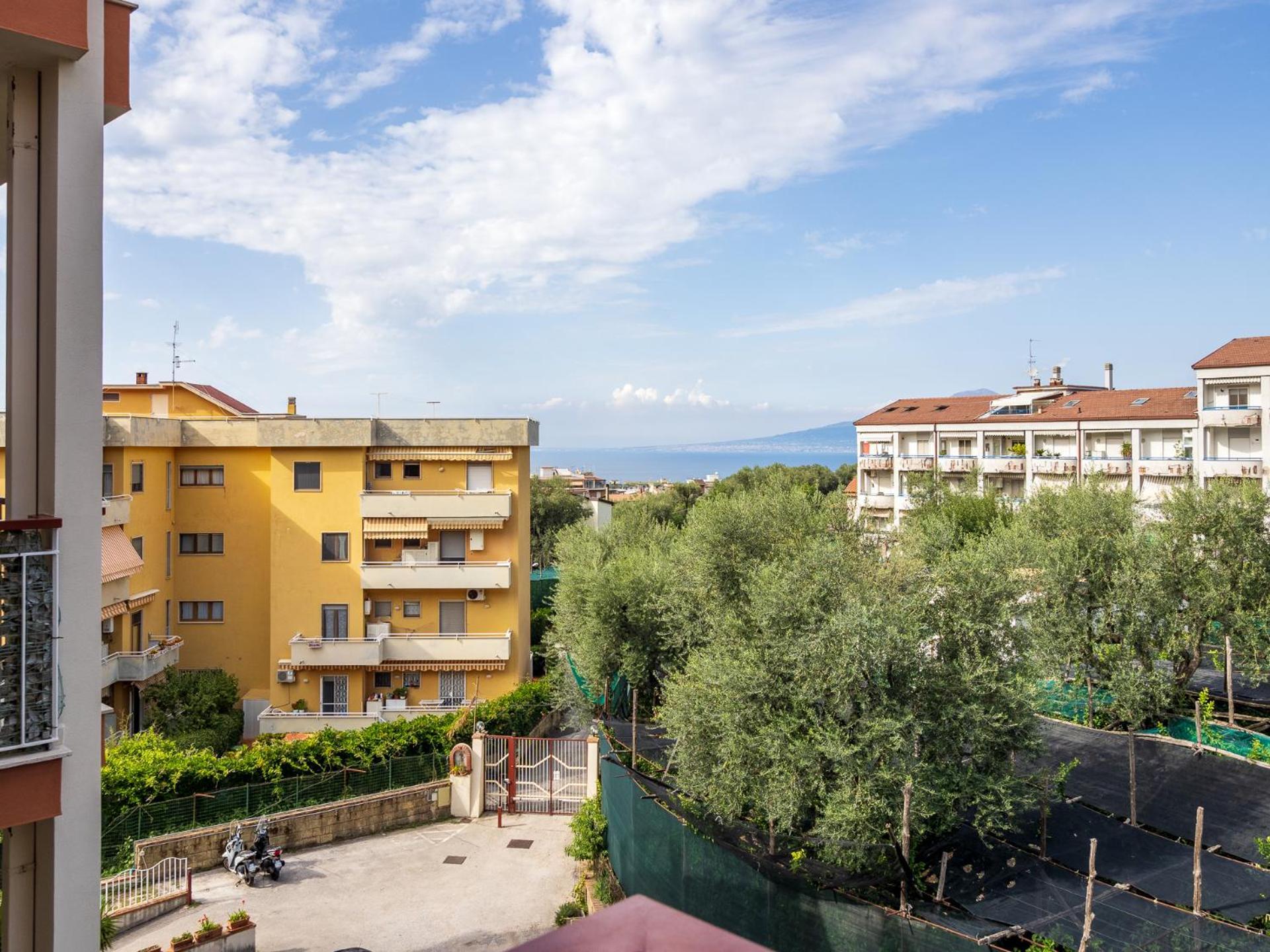 Nonno Angelo - 4 Bedrooms With Free Parking & Seaview Balcony Сорренто Экстерьер фото